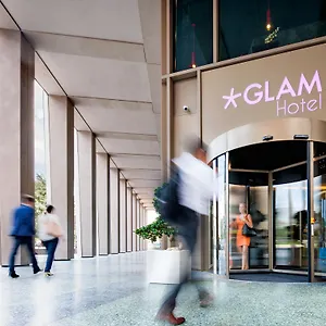 Glam 4*, Μιλάνο Ιταλία